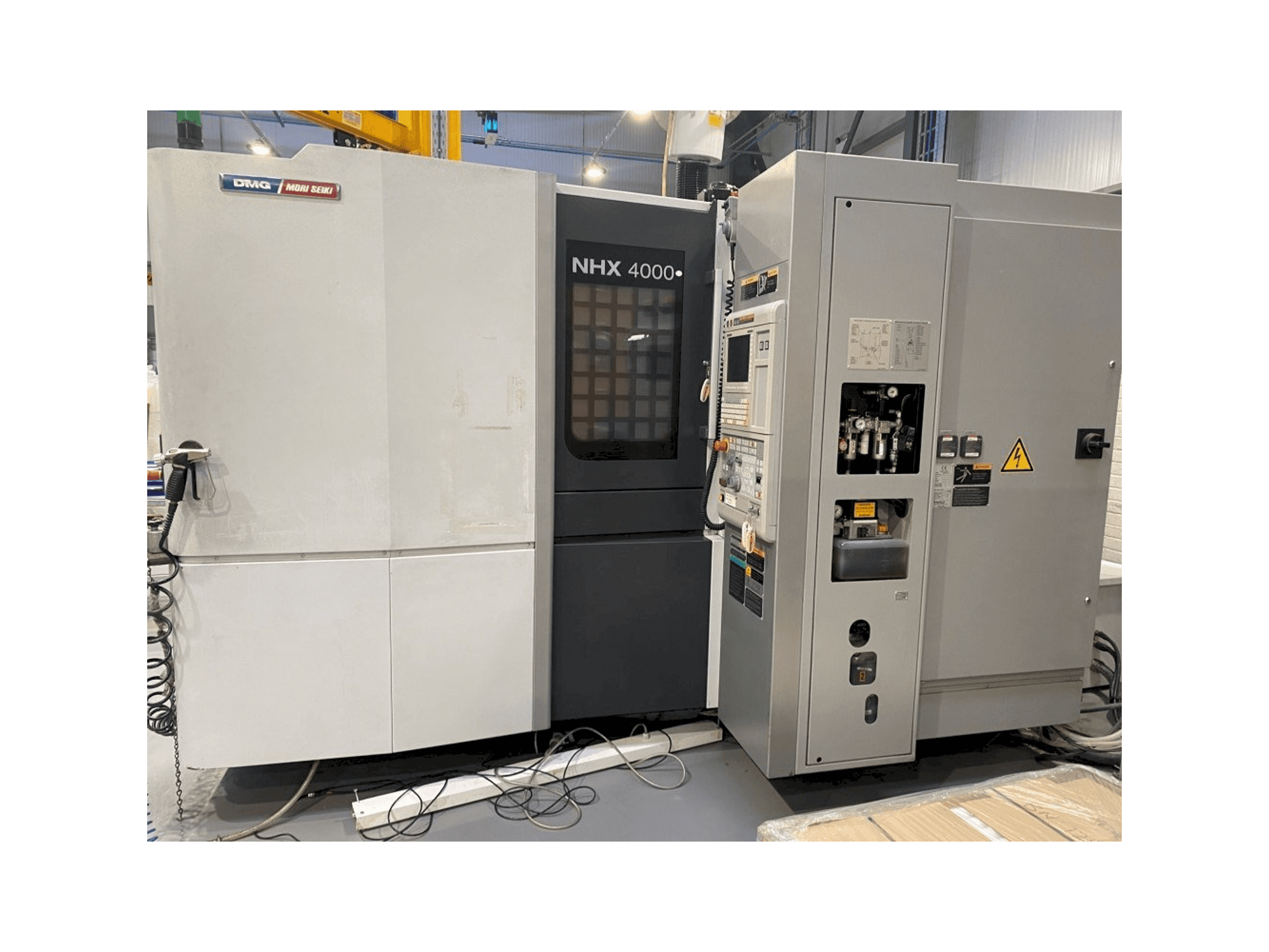 Prikaz stroja DMG Mori Seiki NHX4000 sprijeda