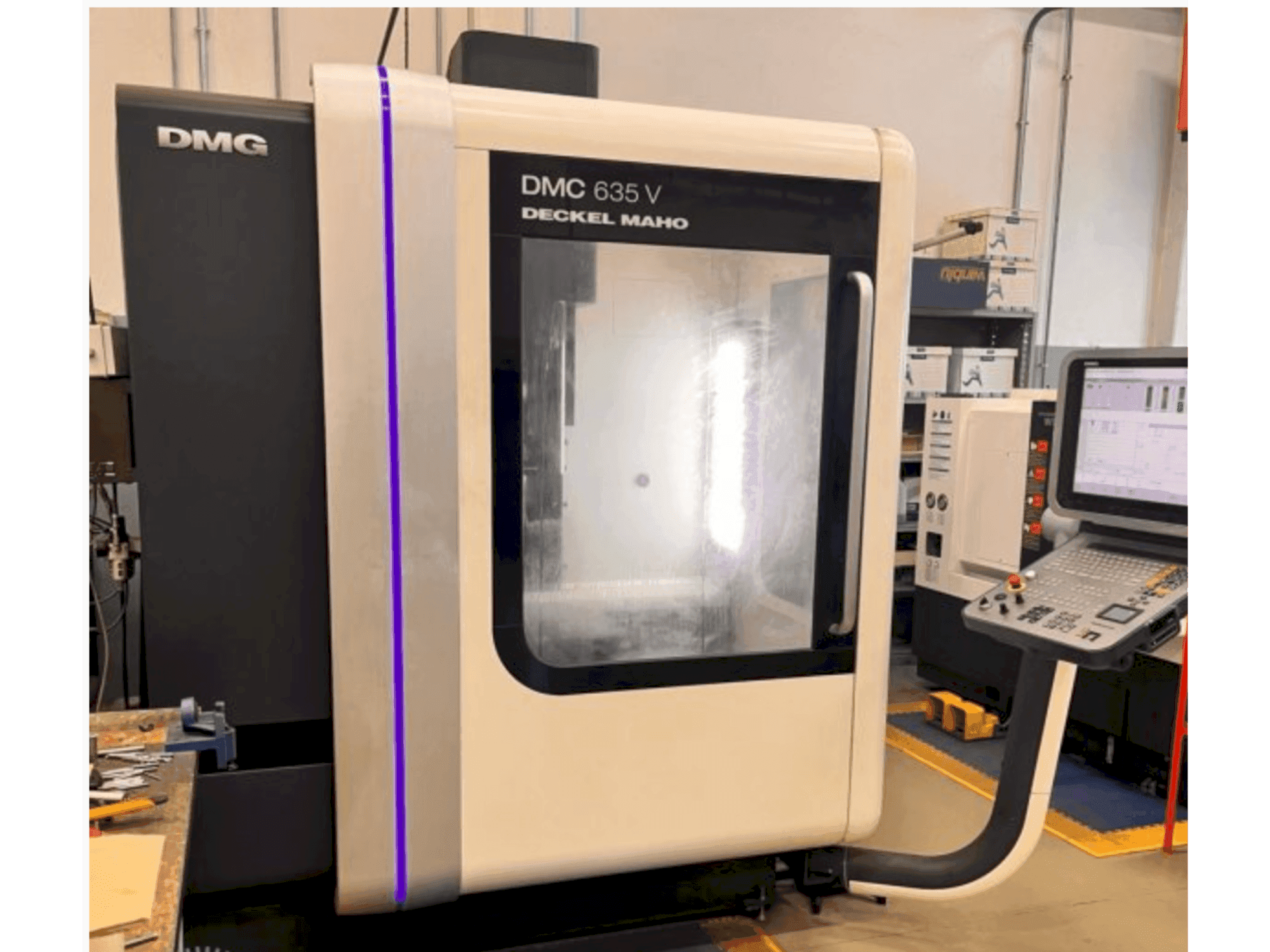 Prikaz stroja DMG DECKEL MAHO DMC 635 V sprijeda