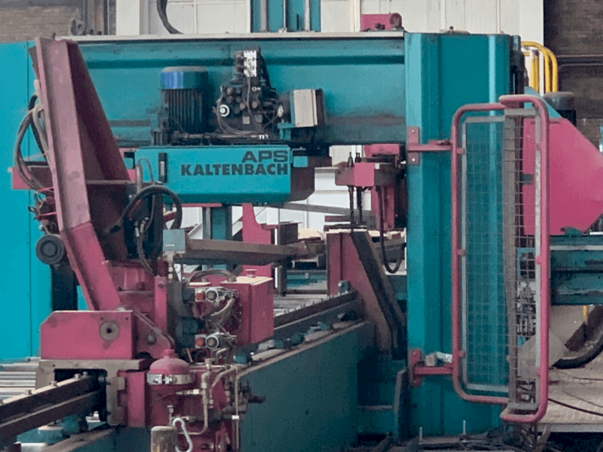 Prikaz stroja KALTENBACH KBS 851 DGNC sprijeda