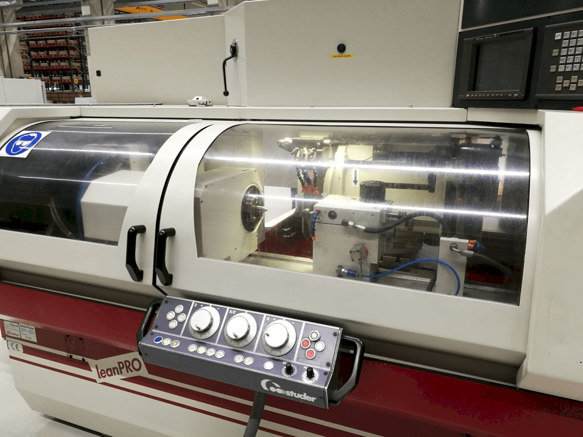 Prikaz stroja STUDER S30 lean PRO sprijeda