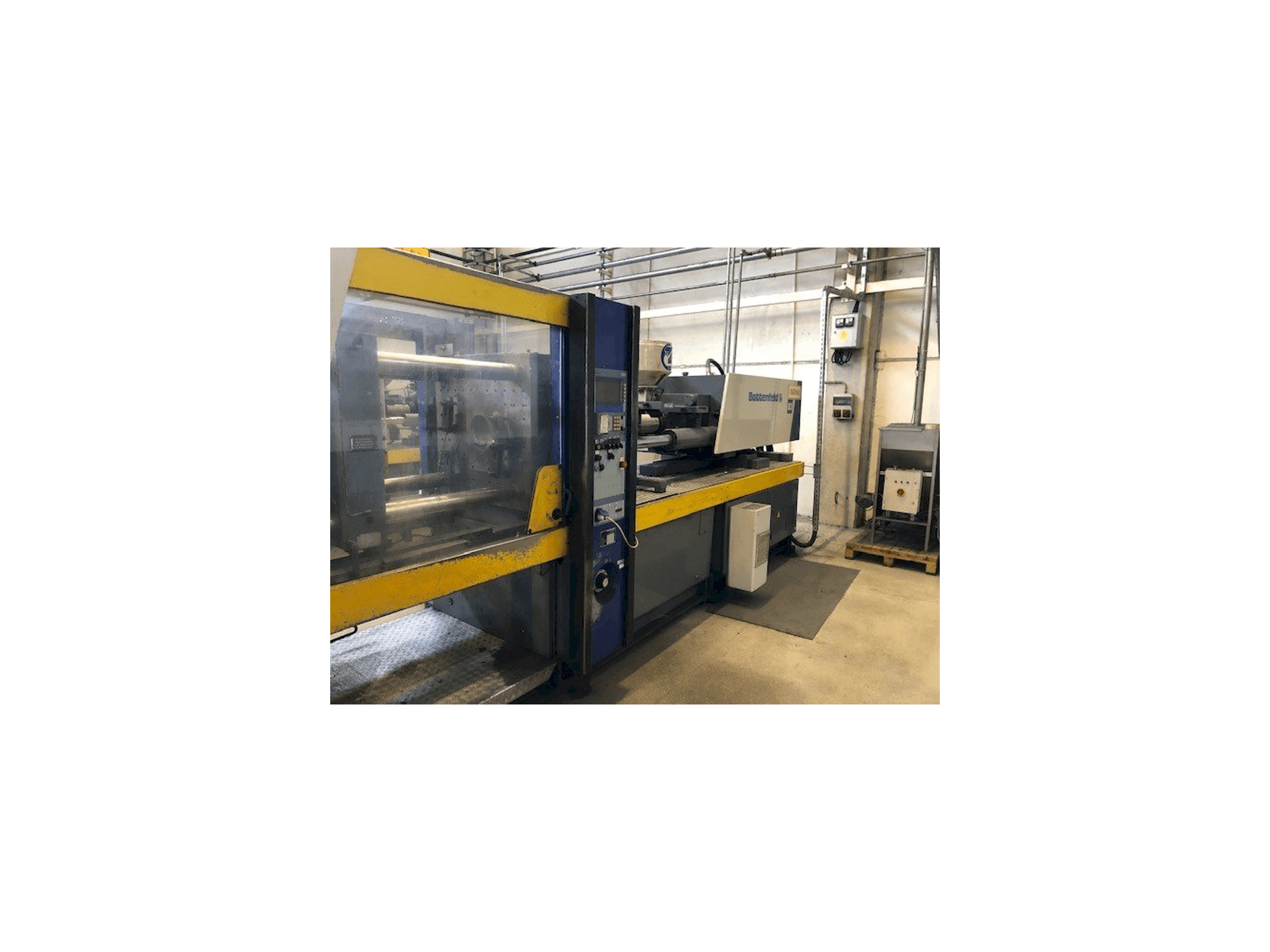 Prikaz stroja Battenfeld BC-T 1800 /1000 sprijeda