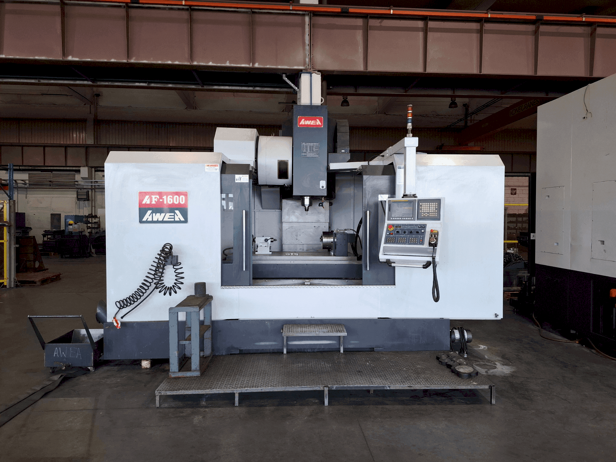 Prikaz stroja AWEA AF-1600 sprijeda