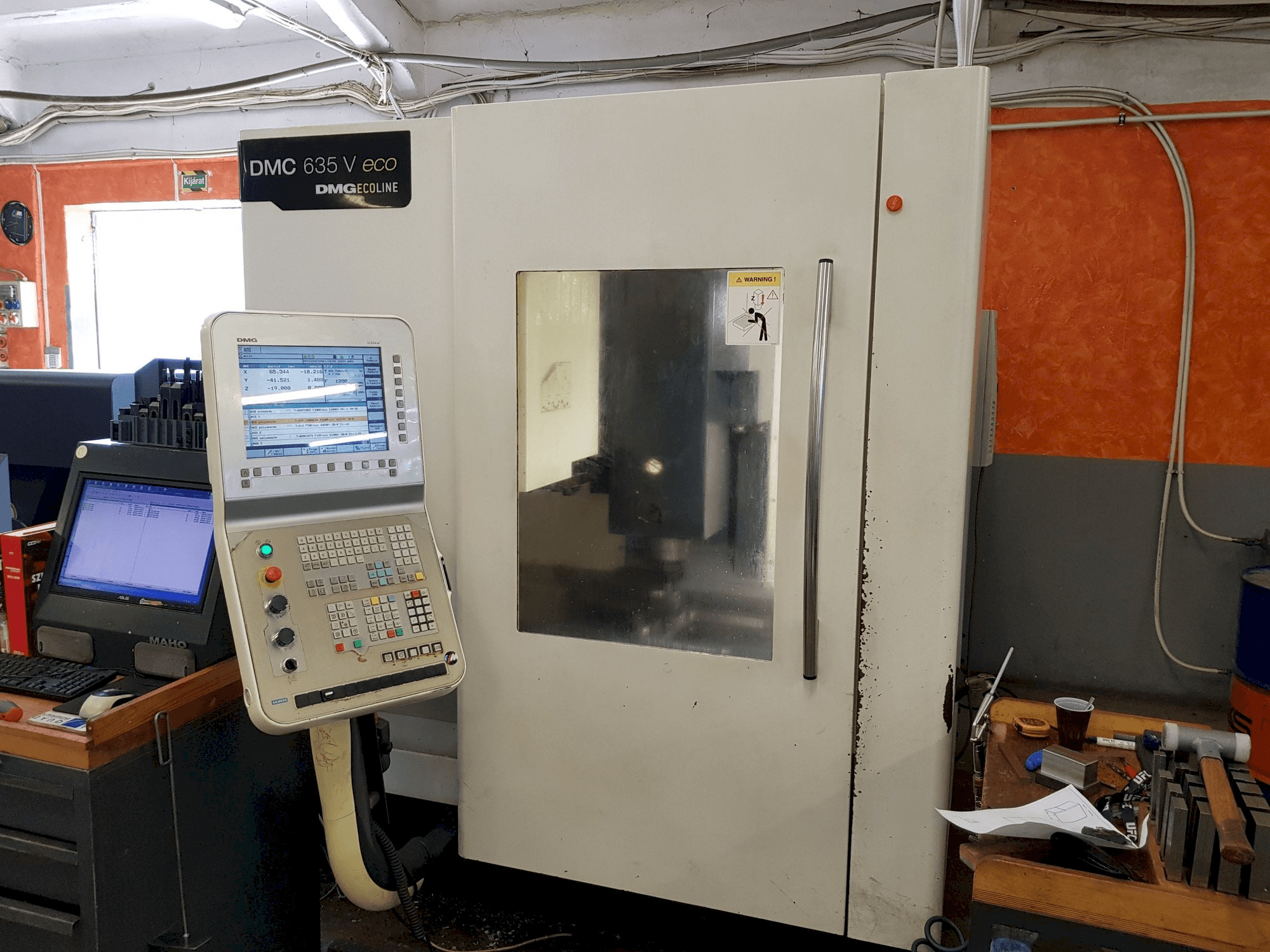 Prikaz stroja DMG DMC 635 V eco sprijeda