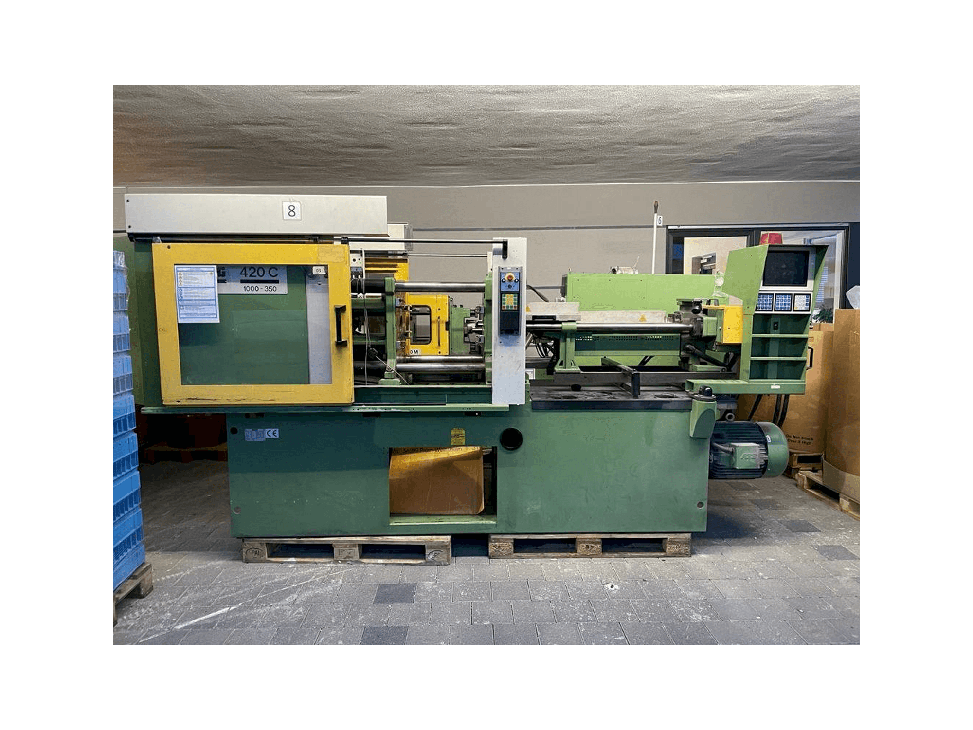 Prikaz stroja Arburg 420C mit sprijeda