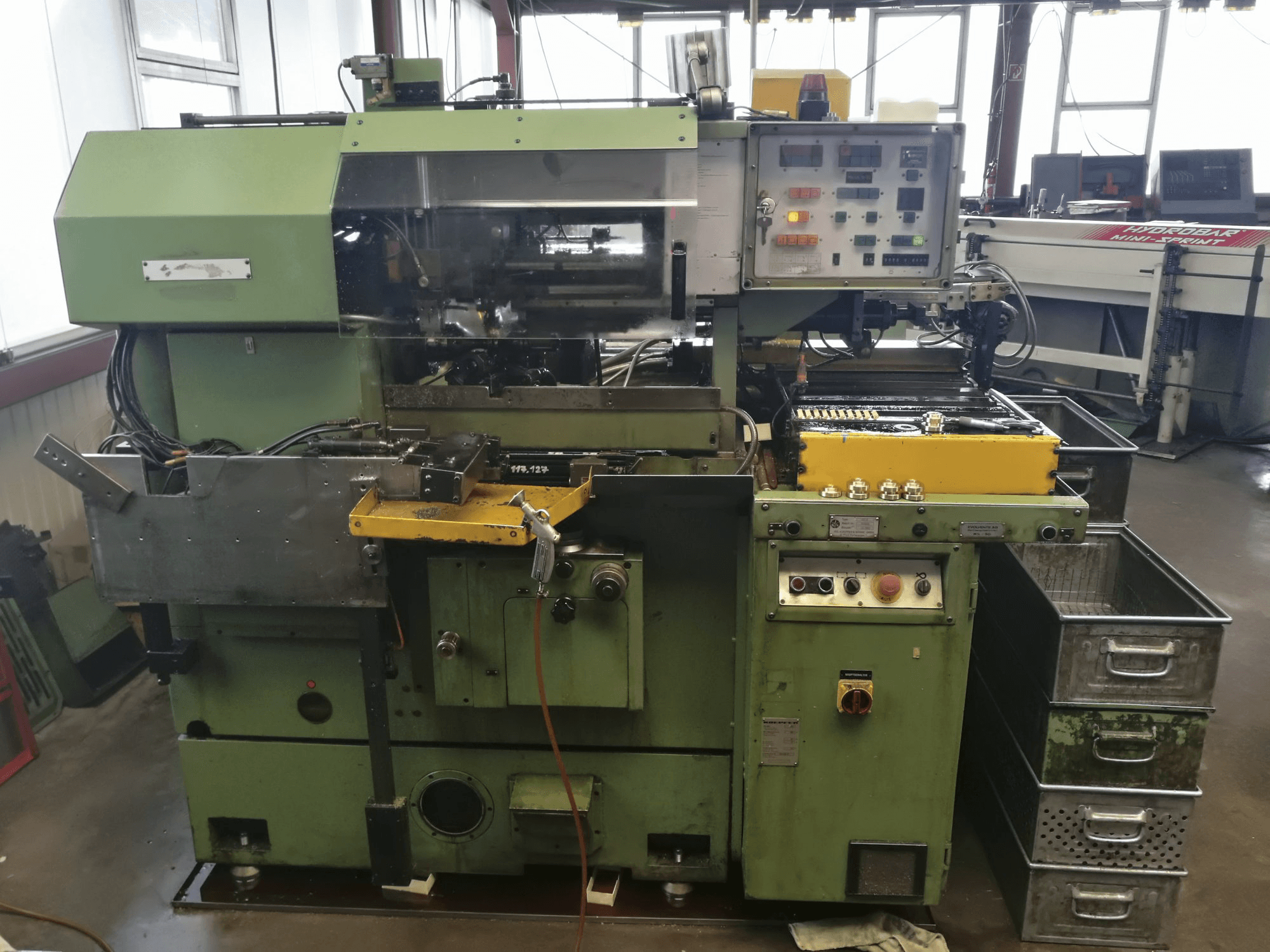 Prikaz stroja KOEPFER 153 B sprijeda