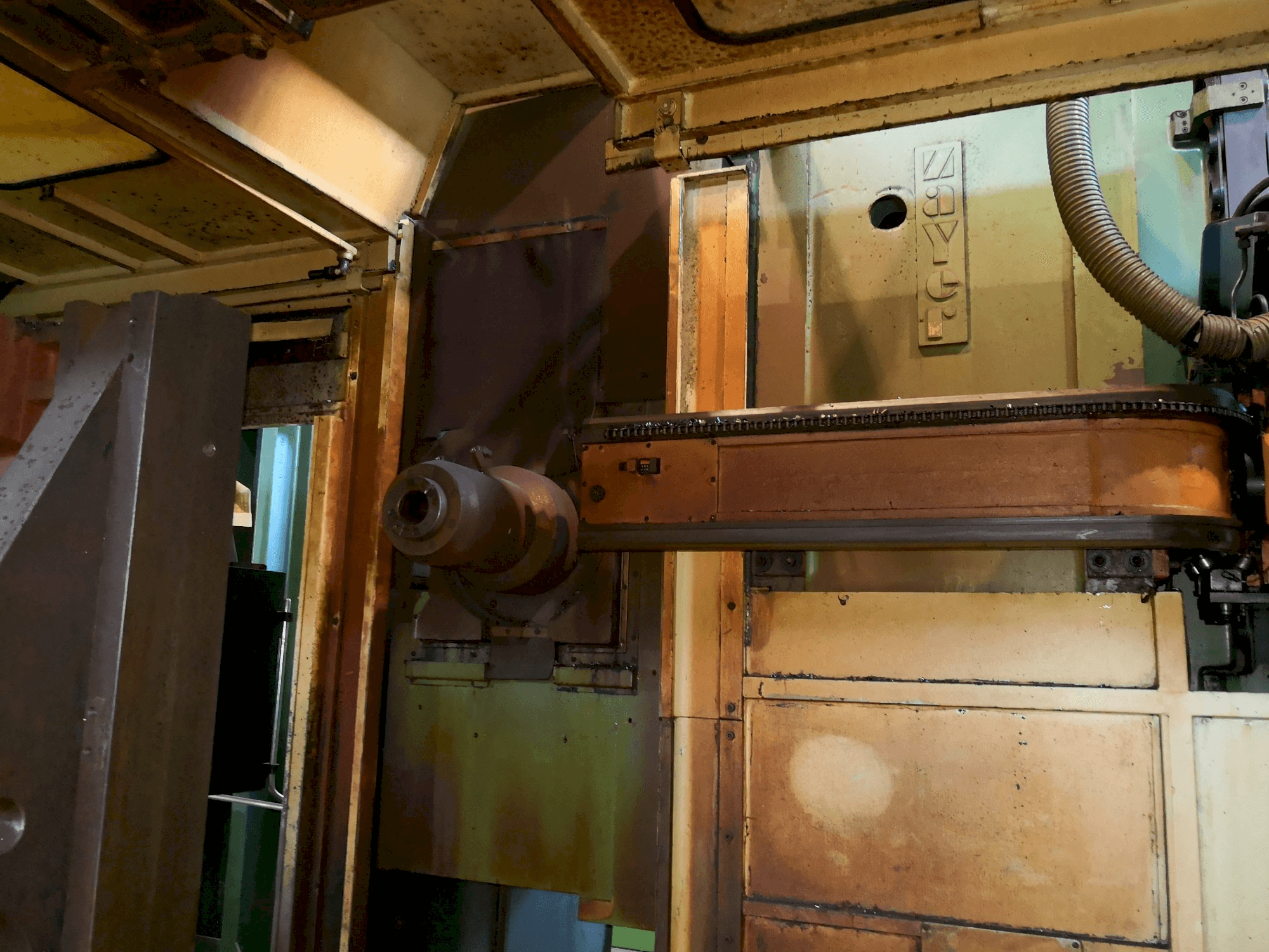 Detalj stroja Zayer KFG