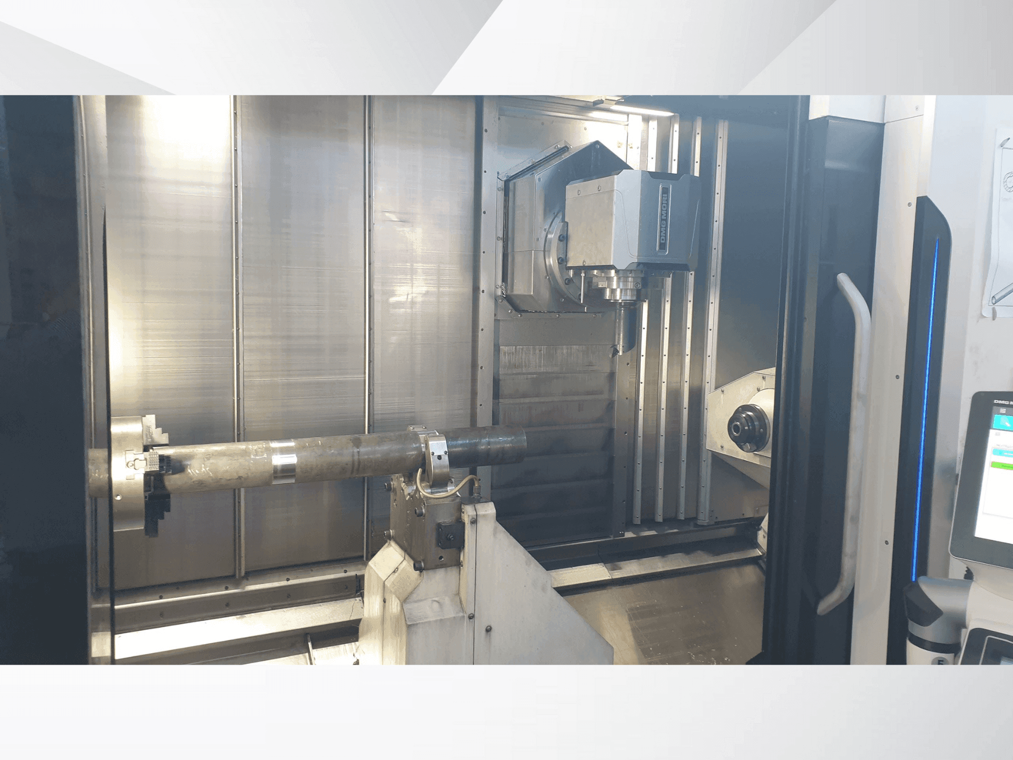 Prikaz stroja DMG MORI NTX 2500/1500 sprijeda