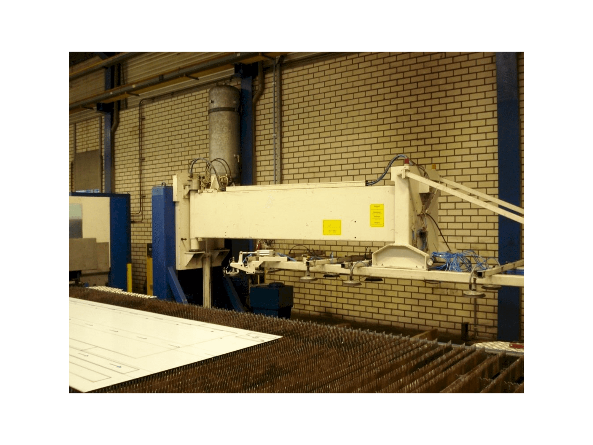 Prikaz stroja Trumpf LoadMaster sprijeda