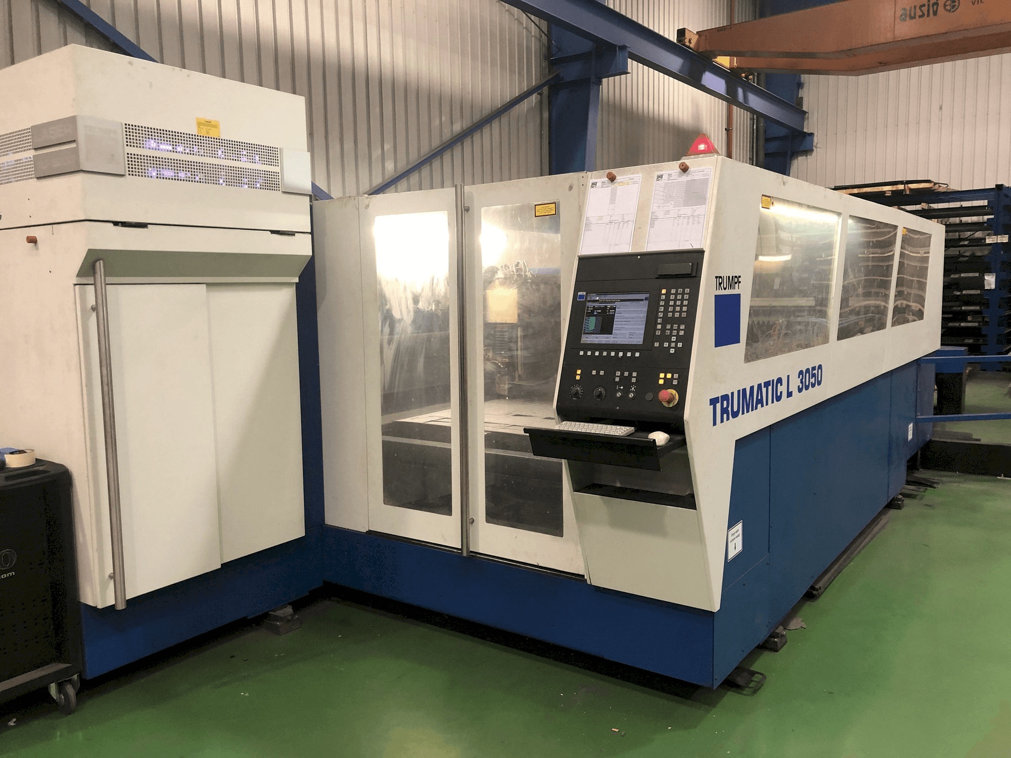 Prikaz stroja Trumpf Trumatic L3050 sprijeda