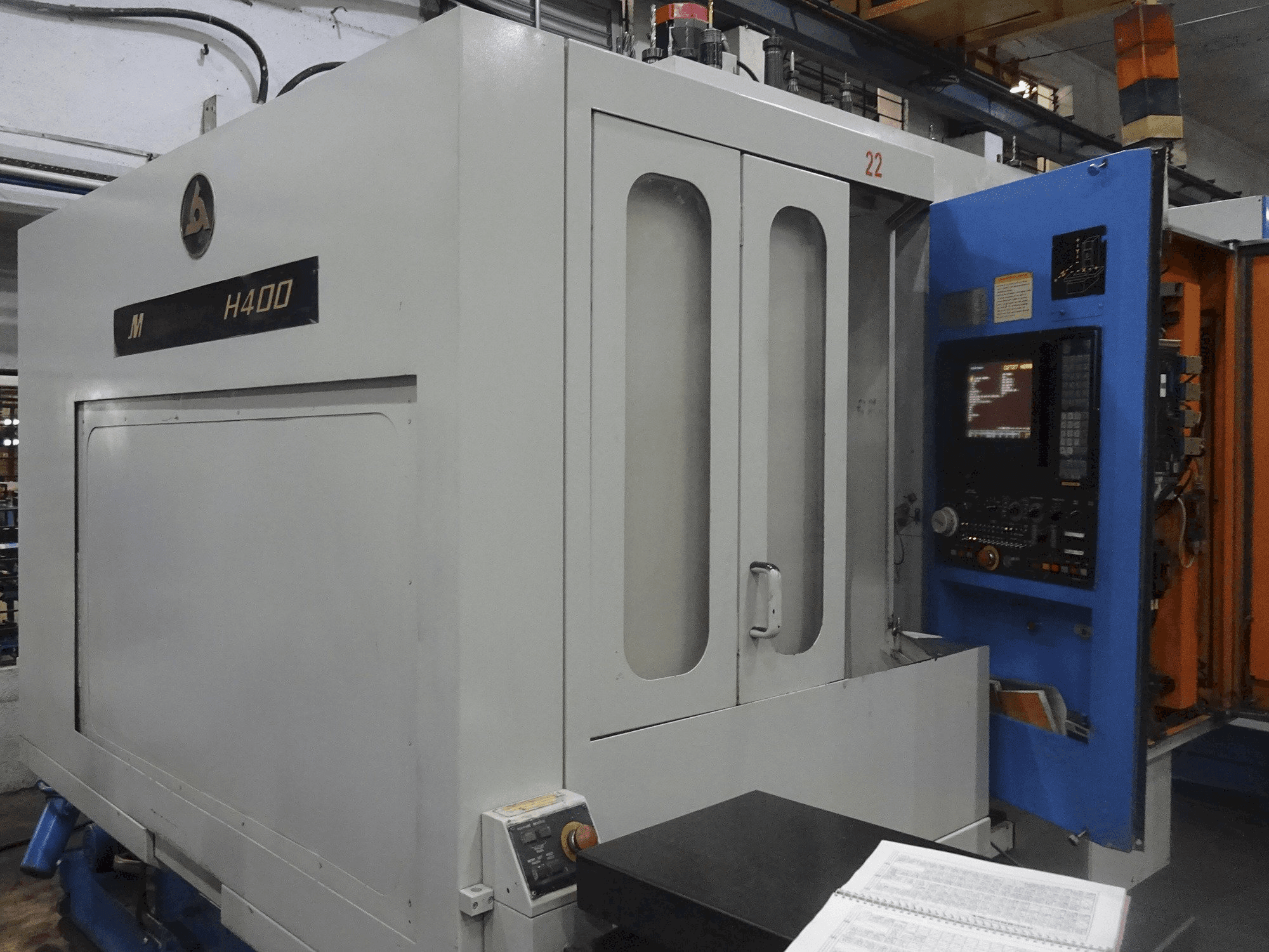 Prikaz stroja Kitamura Mycenter-H400SC sprijeda