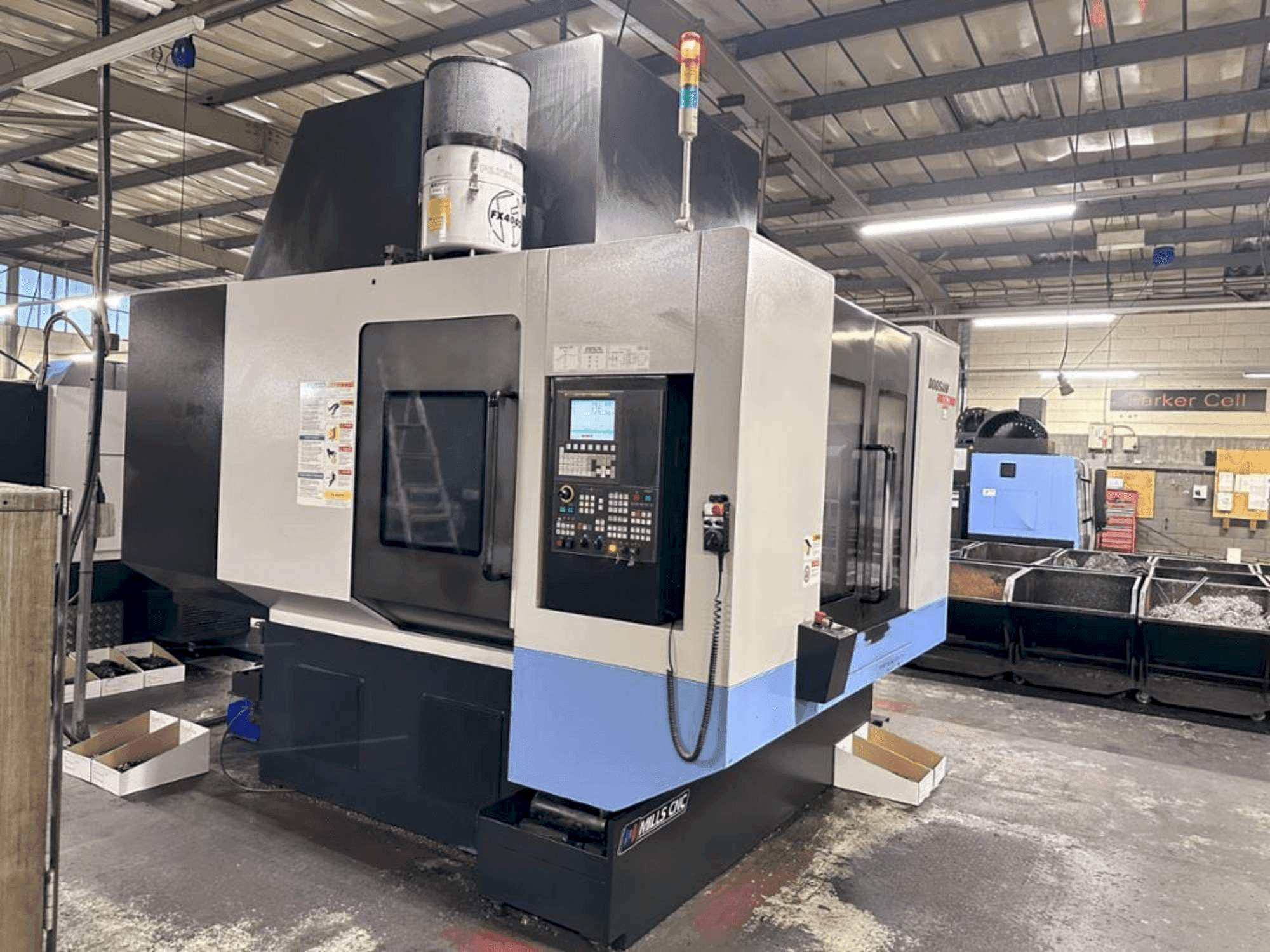 Prikaz stroja DOOSAN VC 510 sprijeda