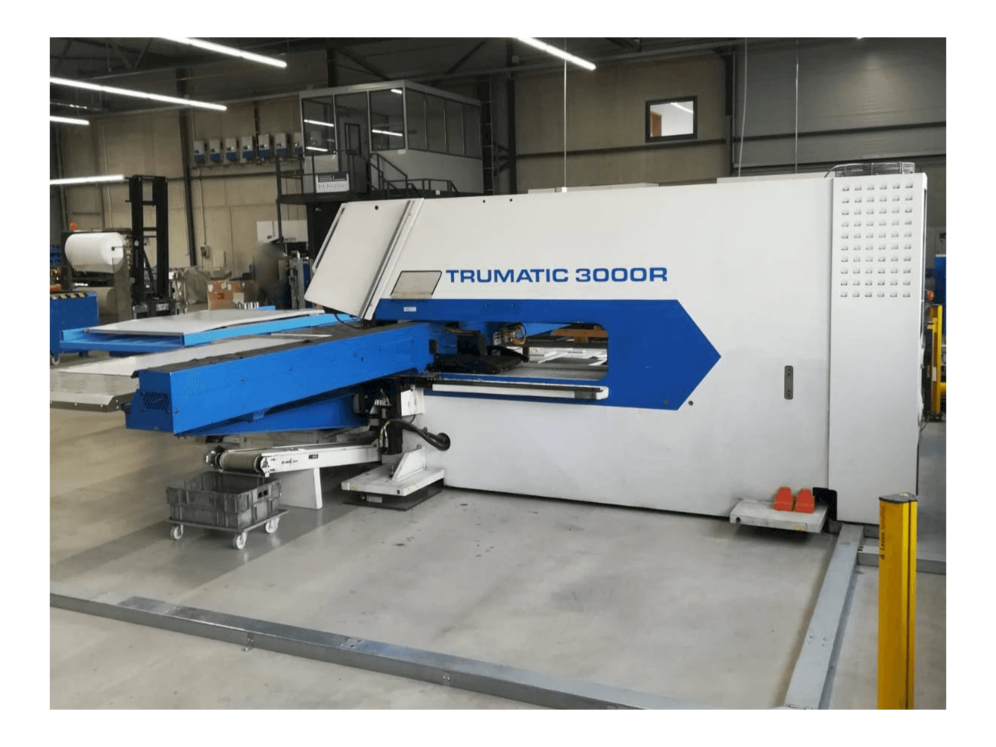 Prikaz stroja Trumpf Trumatic 3000R sprijeda