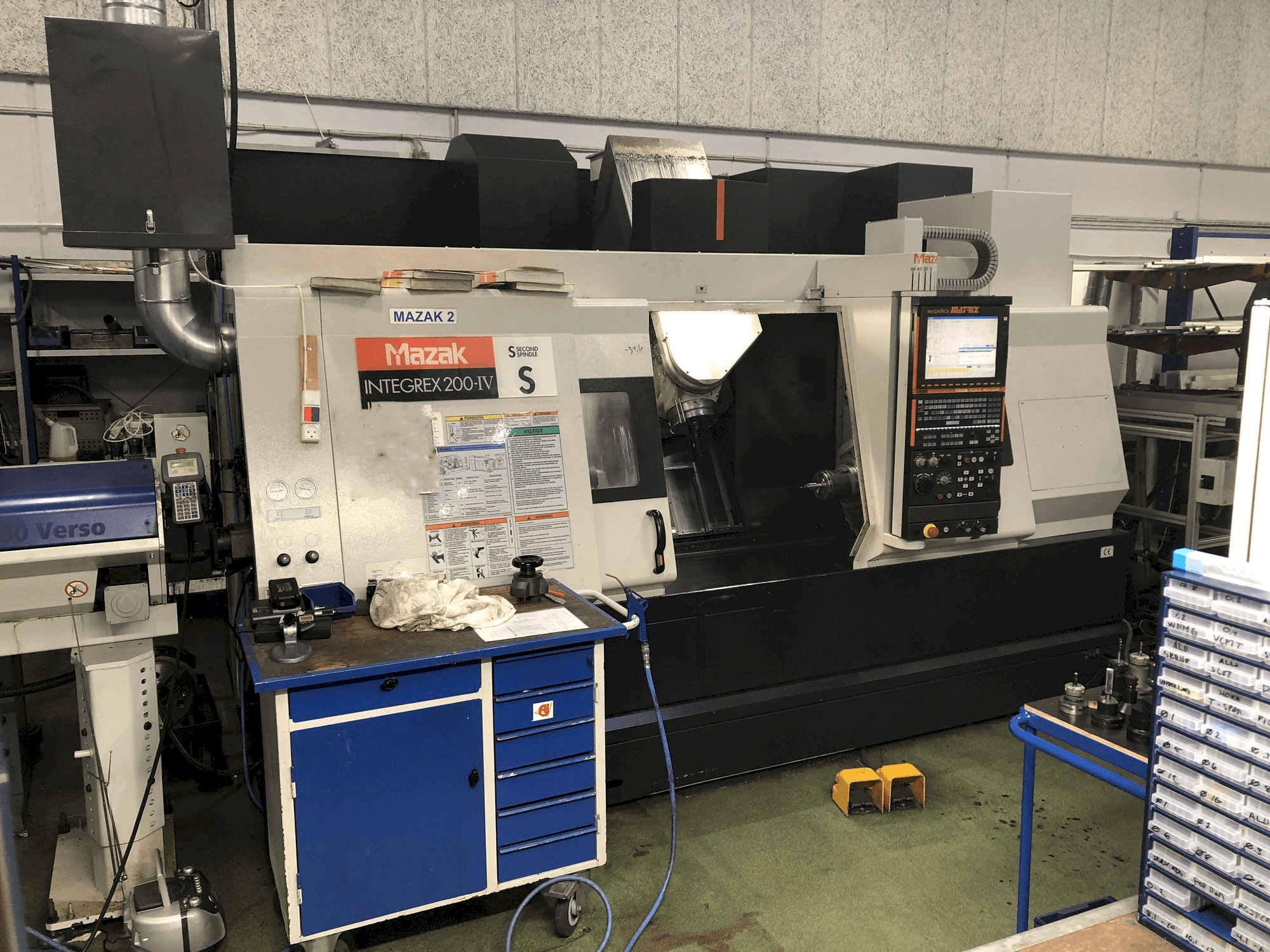 Prikaz stroja Mazak INTEGREX 200-IV sprijeda