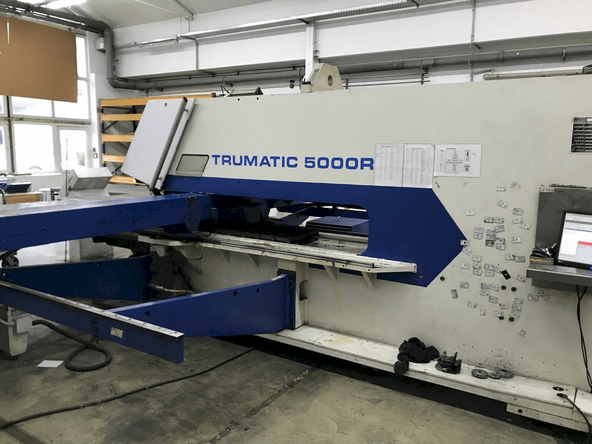 Prikaz stroja TRUMPF Trumatic 5000 R sprijeda