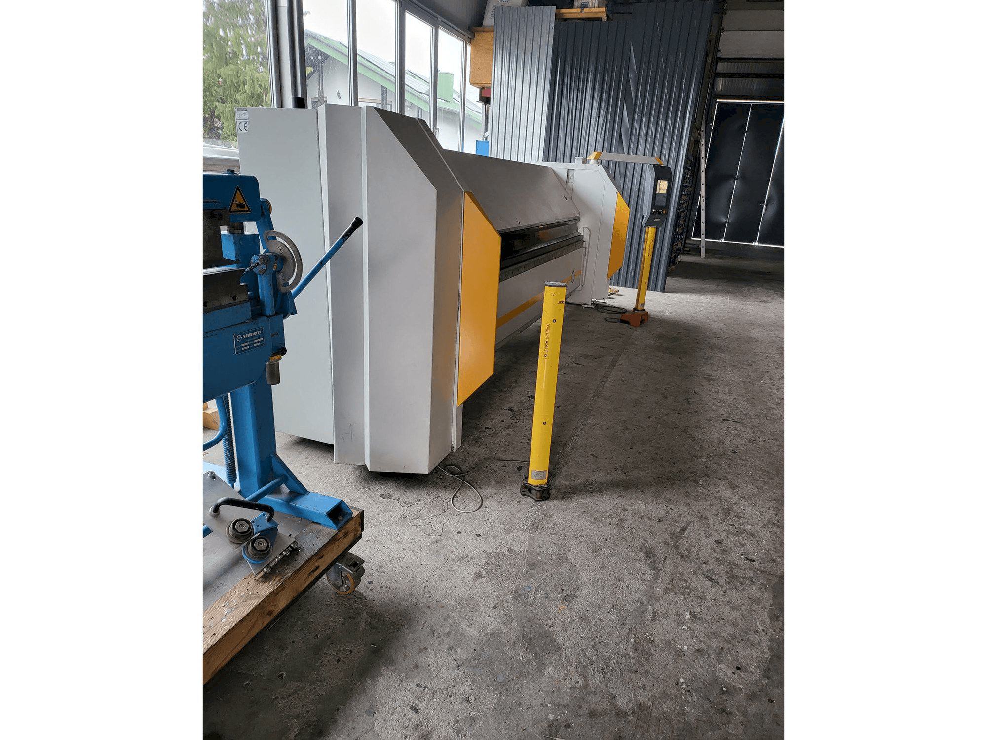 Prikaz stroja RAS FLEXIbend 73.40 slijeva