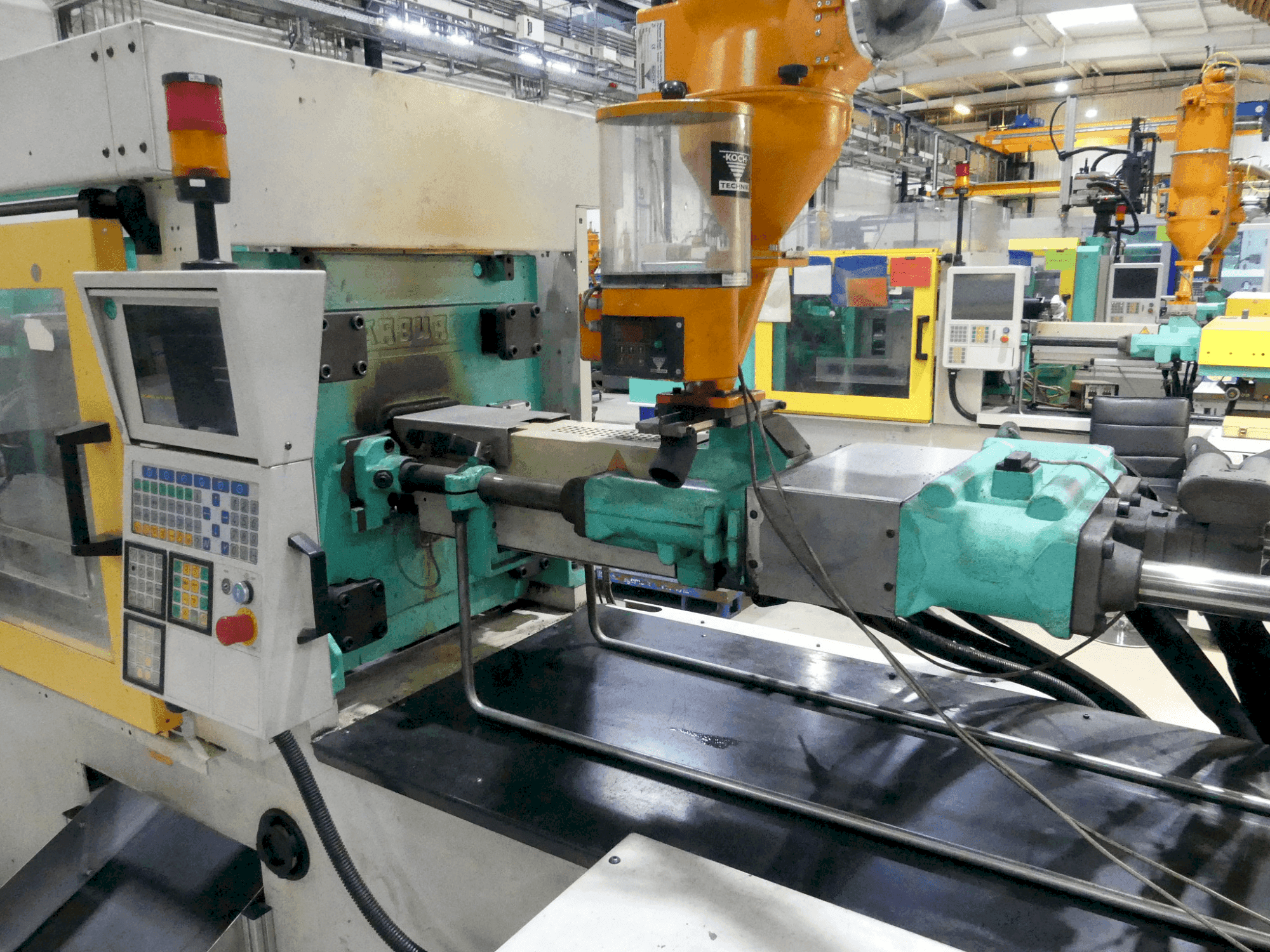 Prikaz stroja Arburg 420C-1000-250 sprijeda