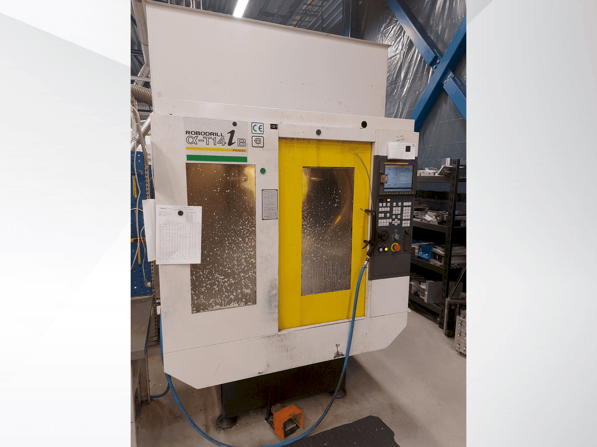 Prikaz stroja FANUC Robodrill α-T14iB sprijeda