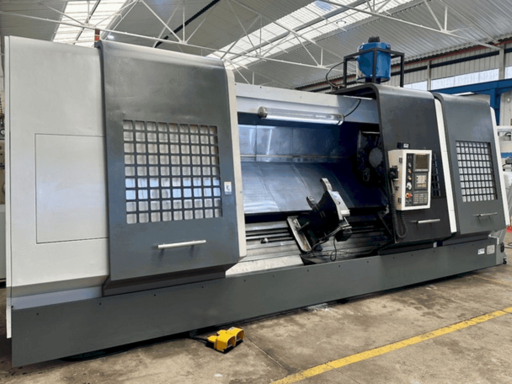 Prikaz stroja SMTCL HTC 63300 sprijeda